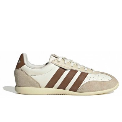 adidas Barreda Lo Sneaker in offwhite red adidas Barreda Lo Sneaker in offwhite red