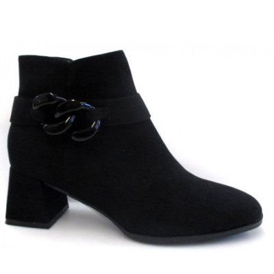 Bruno Banani Stiefel in schwarz Bruno Banani Stiefel in schwarz