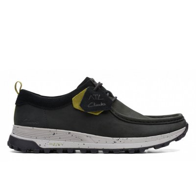 Clarks Sneaker in Black Nubuck