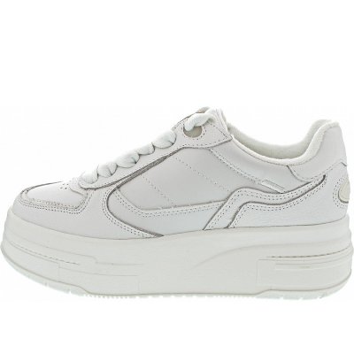 Tamaris Sneaker low in white Tamaris Sneaker low in white