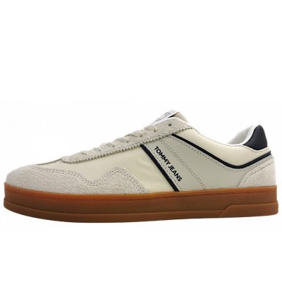 Tommy Hilfiger The Greenwich Mix Media sportlicher Schnürer in ACG newsprint Tommy Hilfiger The Greenwich Mix Media sportlicher Schnürer in ACG newsprint